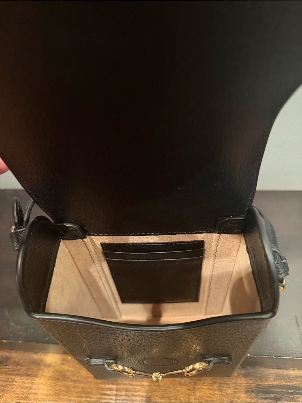 Gucci Black Leather Crossbody with Gold Horsebit - Picture 3 of 3